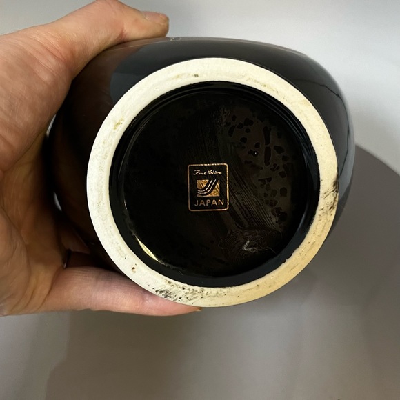 Fine Arts Japanese Black/Gold Gilt Vase - Picture 7 of 9